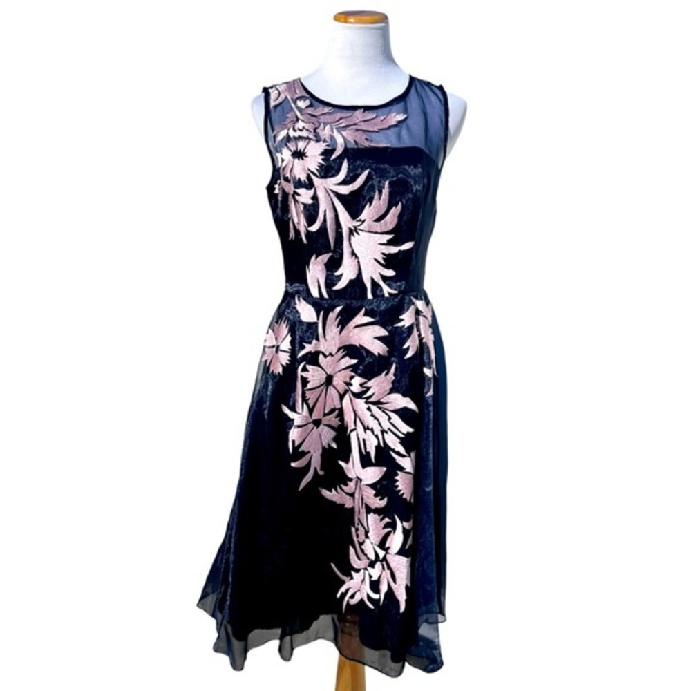 KATHERINE KELLY Navy and Blush Embroidered Sleeveless A-line dress Size 10